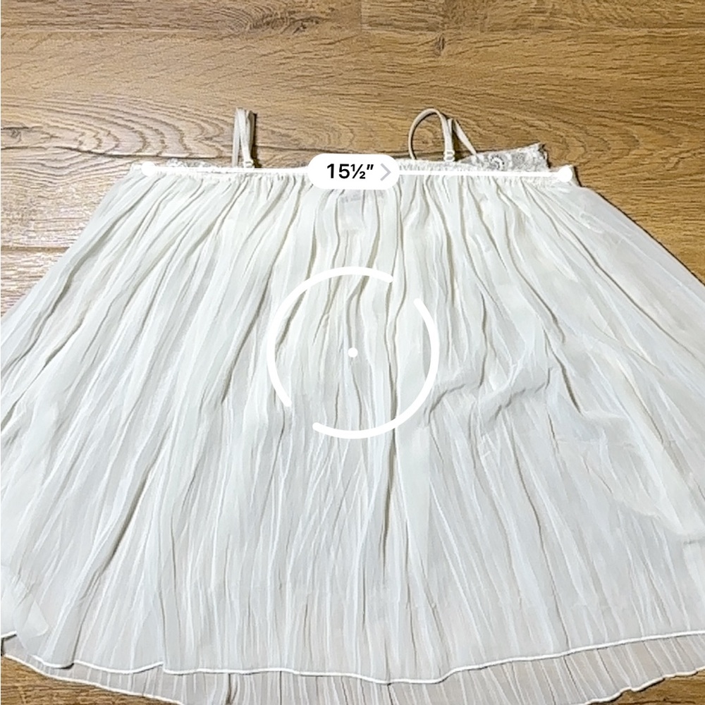 Victoria's Secret Ivory Lace-Trim Pleated Chiffon Babydoll - Picture 7 of 8
